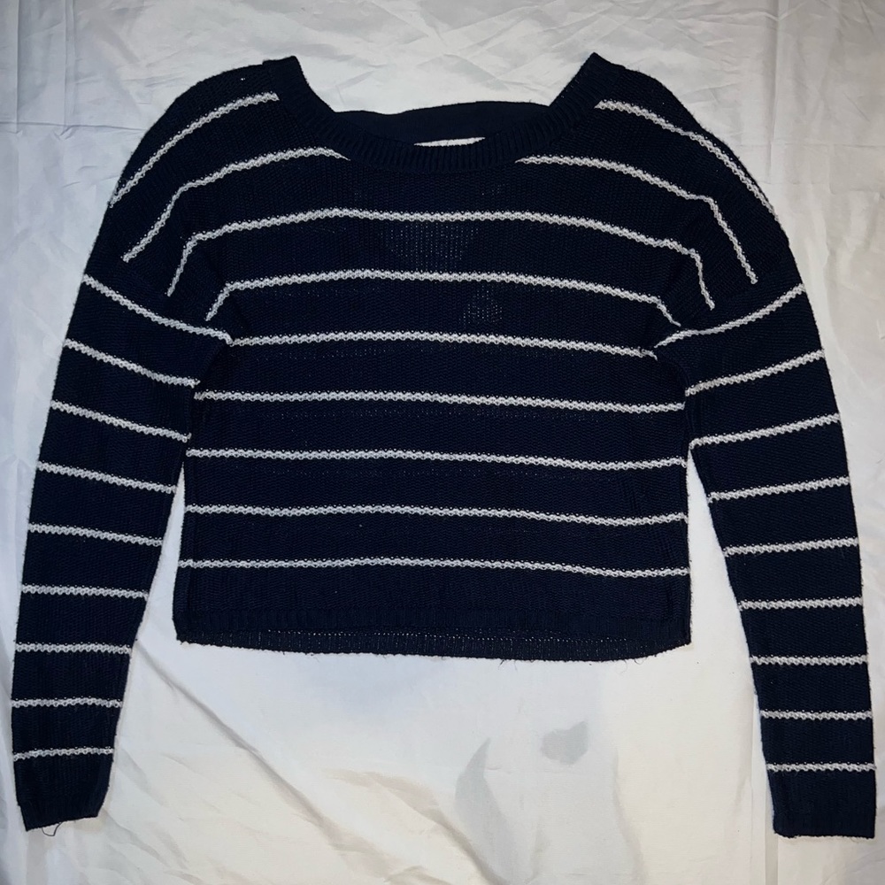 Knitted Criss Cross Back Cropped Sweater